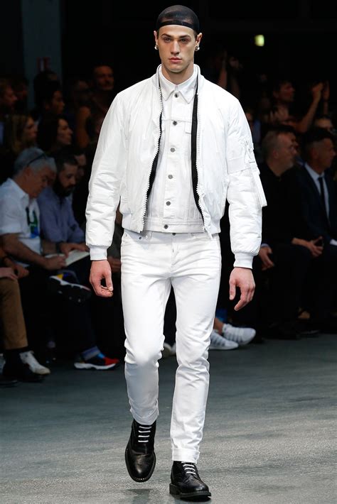 Givenchy Spring 2015 Menswear Fashion Show 